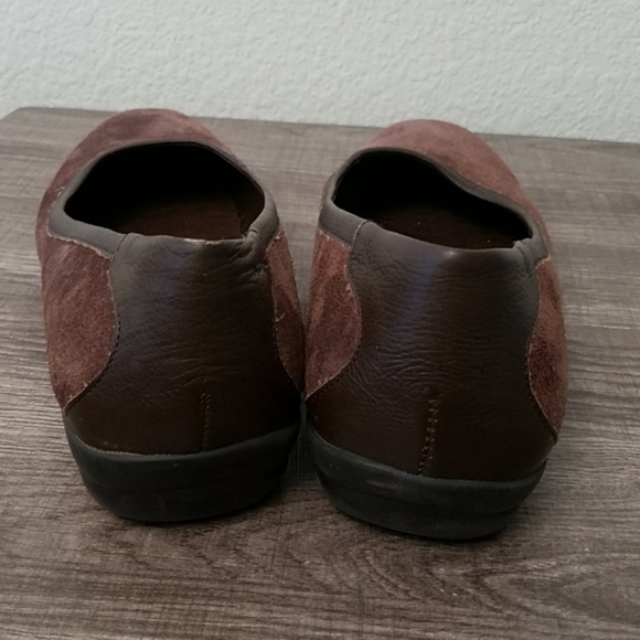 Easy Spirit Brown Flats size 8.5W - Picture 3 of 5